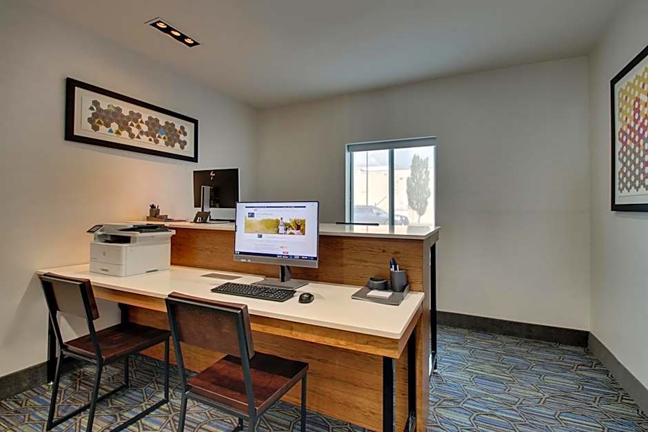 Holiday Inn Express Hotel & Suites Austell Powder Springs By IHG
