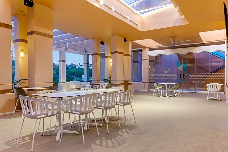 Los Amigos Beach Club By Diamond Resorts