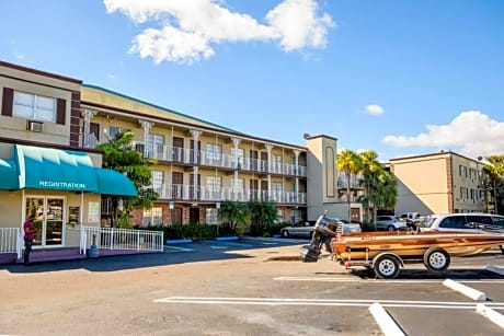 Executive Economy Lodge