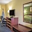 Rodeway Inn & Suites Plymouth Hwy 64