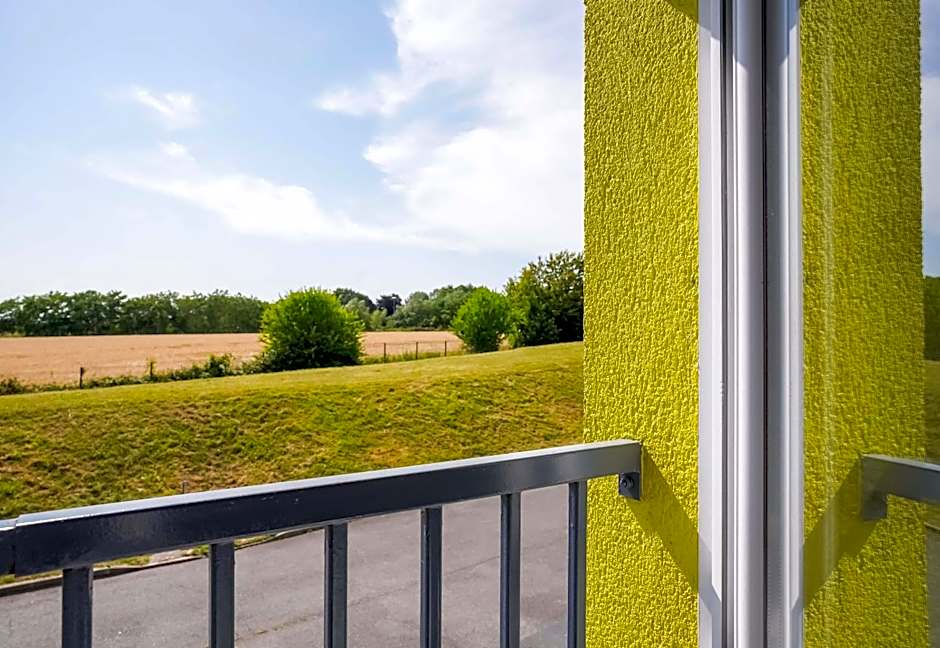 B&B Hôtel SAINT-WITZ