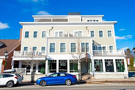 Capital Resorts - 84 Main