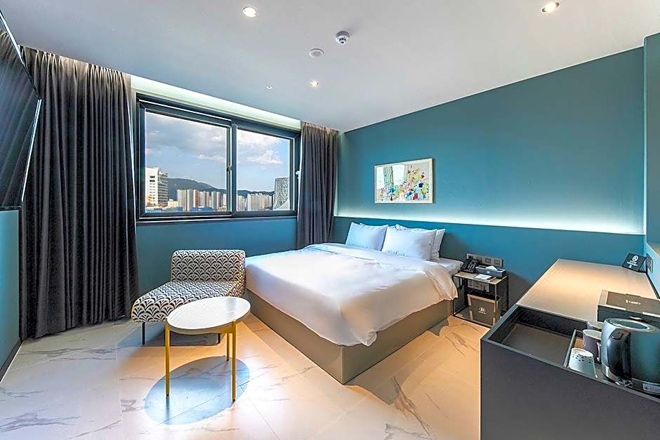 Brown Dot Hotel Chungmugong