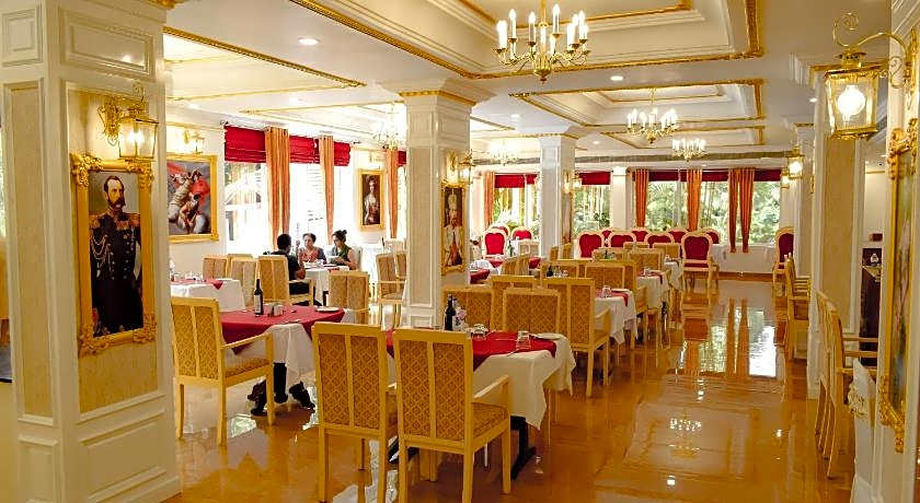 The Windsor Castle and Lake Village Ayurvedic Resort