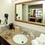 Travelodge by Wyndham Macon West