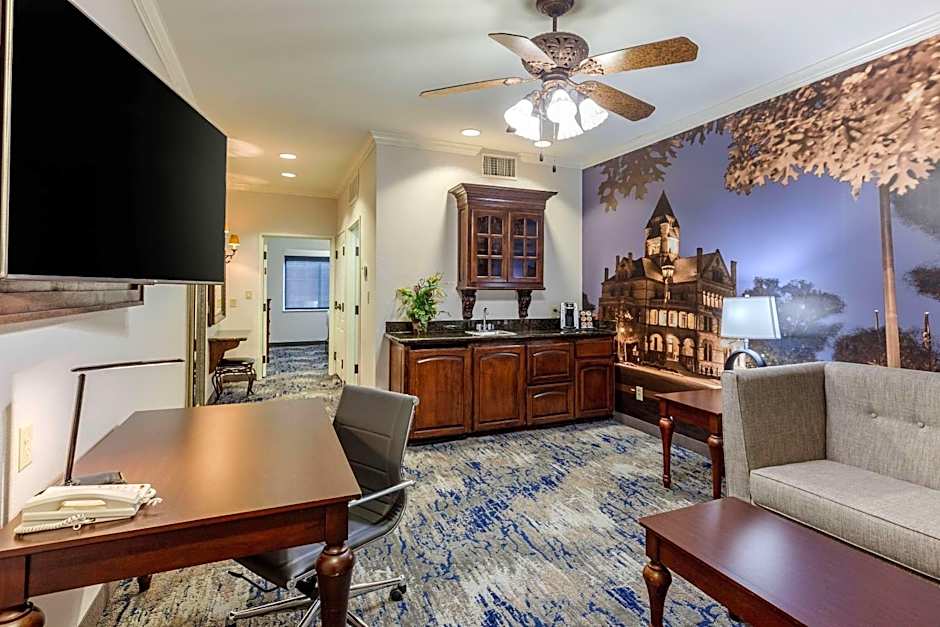 Clarion Pointe Sulphur Springs