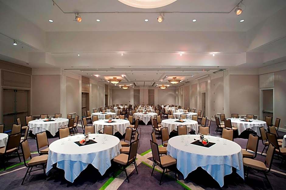 Delta Hotels by Marriott Victoria Ocean Pointe Resort