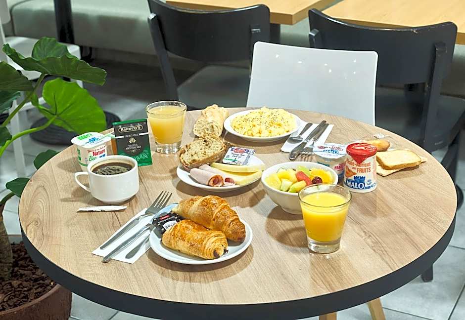 B&B HOTEL Paris Porte de la Villette