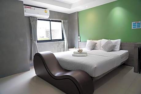 Deluxe Double Room with Shower