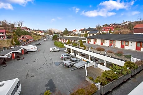 Midttun Motell & Camping AS