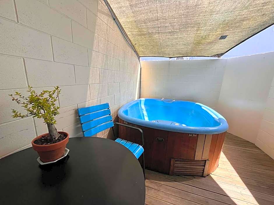 Kowhai & Colonial Motel