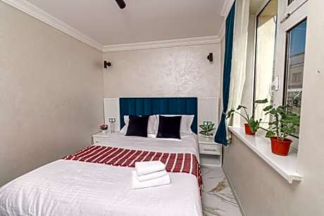 Modern flat near Registan square