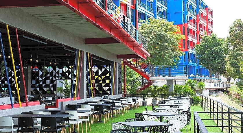 Play Phala Beach Rayong