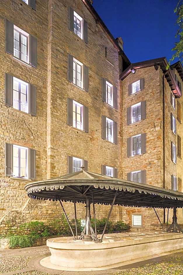 GombitHotel