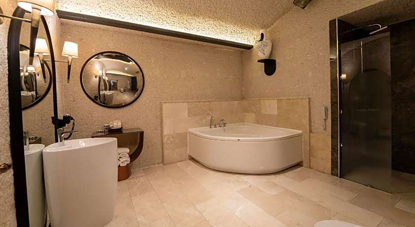 Artemis Cave Suites - Adults Only