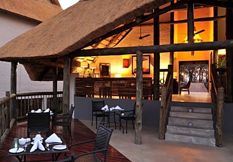 Victoria Falls Safari Suites