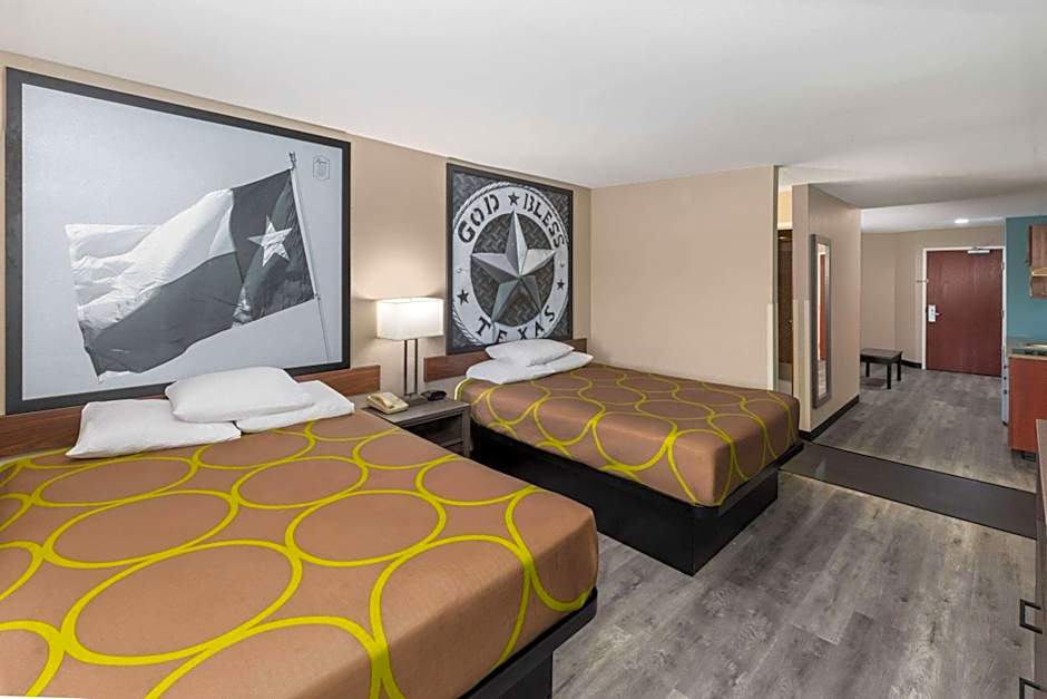 Super 8 by Wyndham Lubbock West 