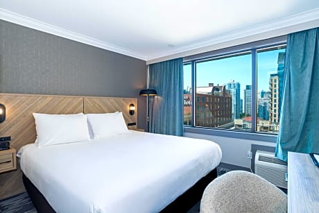 Standard Room, 1 King Bed, North Tower