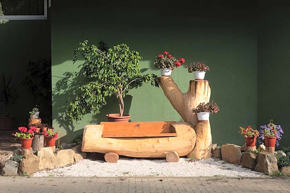 Zöldsziget Menedék, Rendezvény-és pihenőház