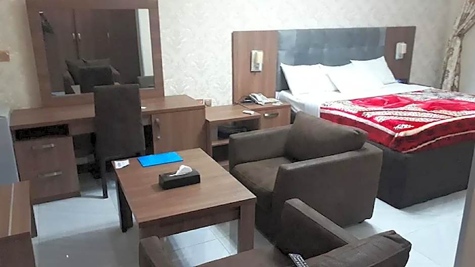 Photo 1 of 3 of Suite