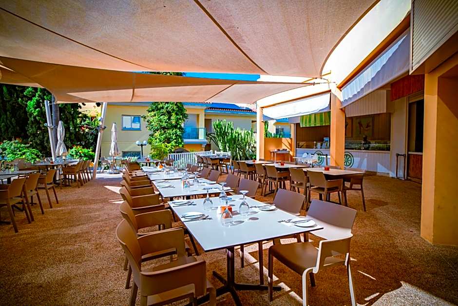 Malama Beach Holiday Village