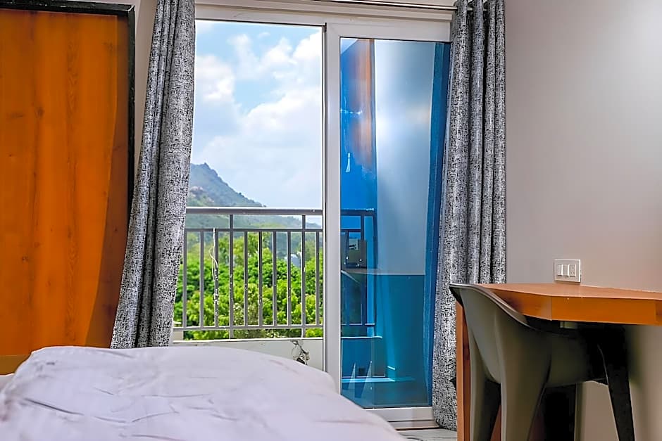 HOTEL KARDHAR INN