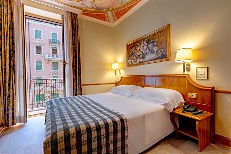 Triple Room with Balcony