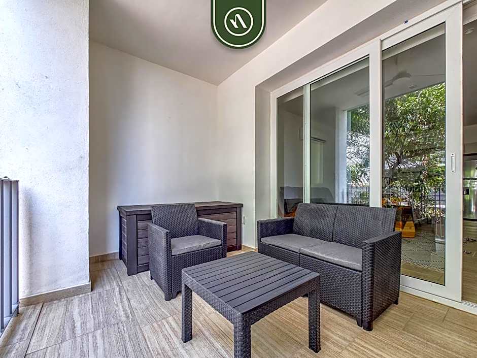 New 1 BR Condo - Oceanview Pool - 2 min to Beach