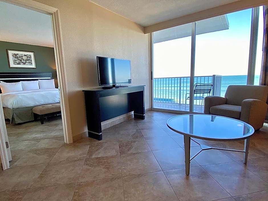 Radisson Suite Hotel Oceanfront
