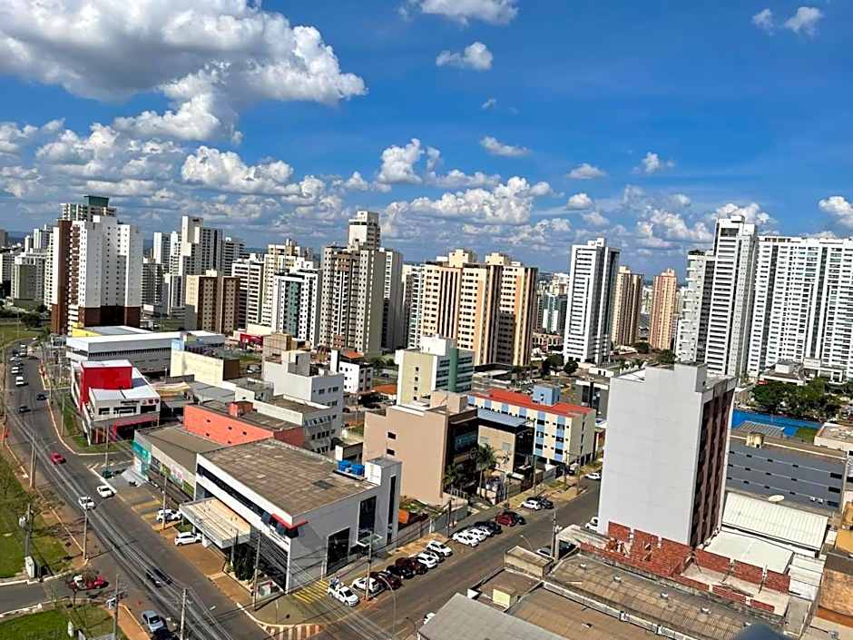 Apartamento Águas Claras, 13⁰ andar, nascente. Vista livre. Wi-Fi veloz. Academia e piscina.