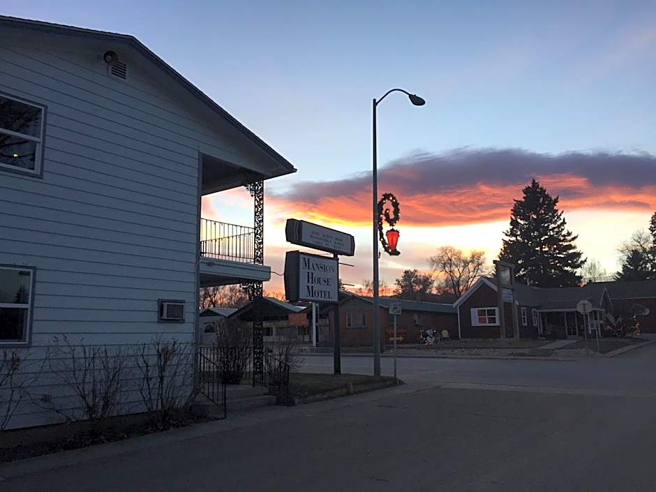 Mansion House Motel