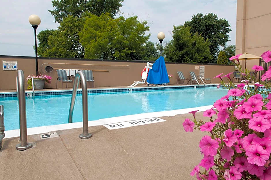 Hampton Inn By Hilton Louisville North/Clarksville