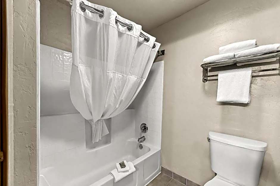 Best Western Inn At The Rogue