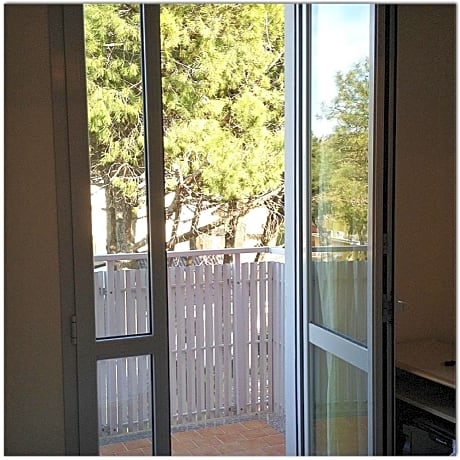 Single Room with Balcony and Partial Sea View