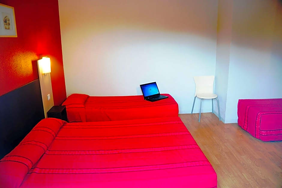 Brit Hotel Essentiel Sète / Balaruc