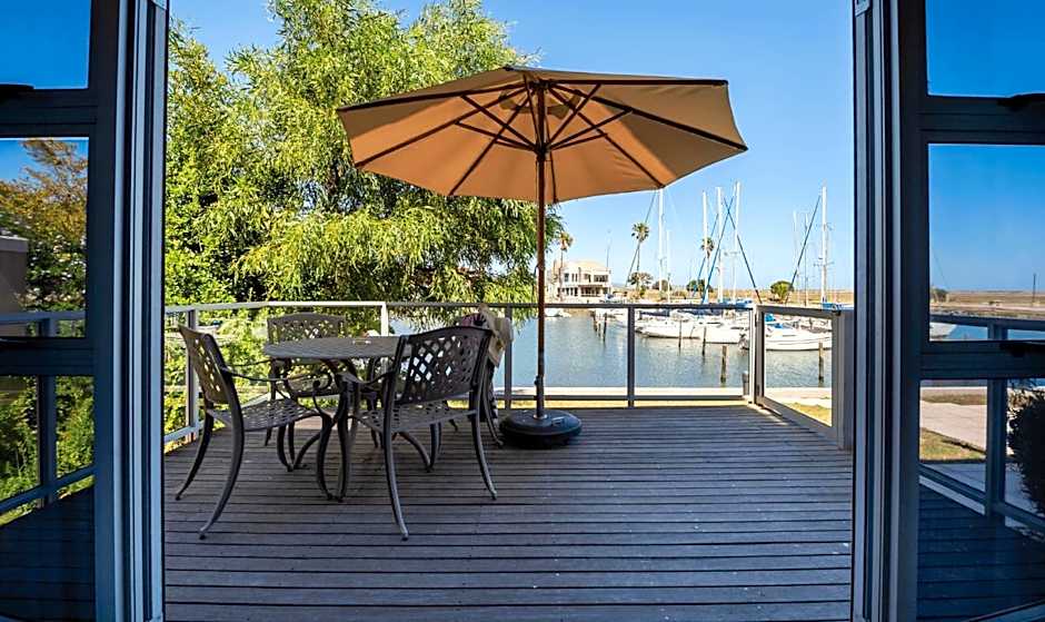 Russells on the Port