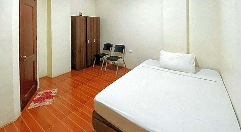 RedDoorz @ 4ks Pension House Bogo City Cebu