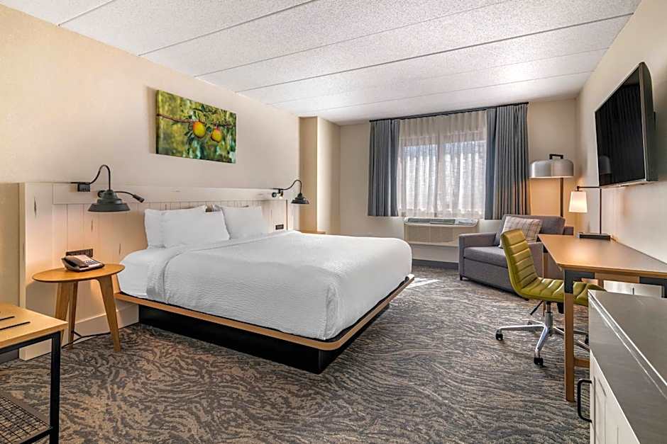 Fairfield by Marriott Inn & Suites Providence Airport Warwick