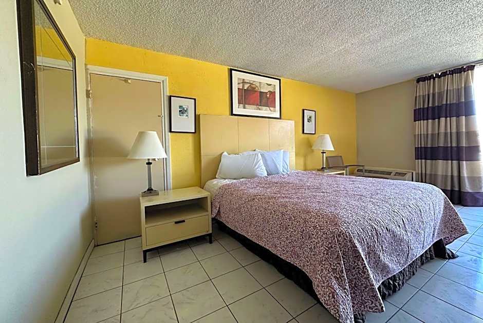 Travelodge by Wyndham Lumberton