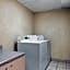 Days Inn and Suites by Wyndham Kansas City South