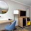 Days Inn and Suites by Wyndham Kansas City South