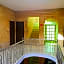 Hotel Marina Mahal