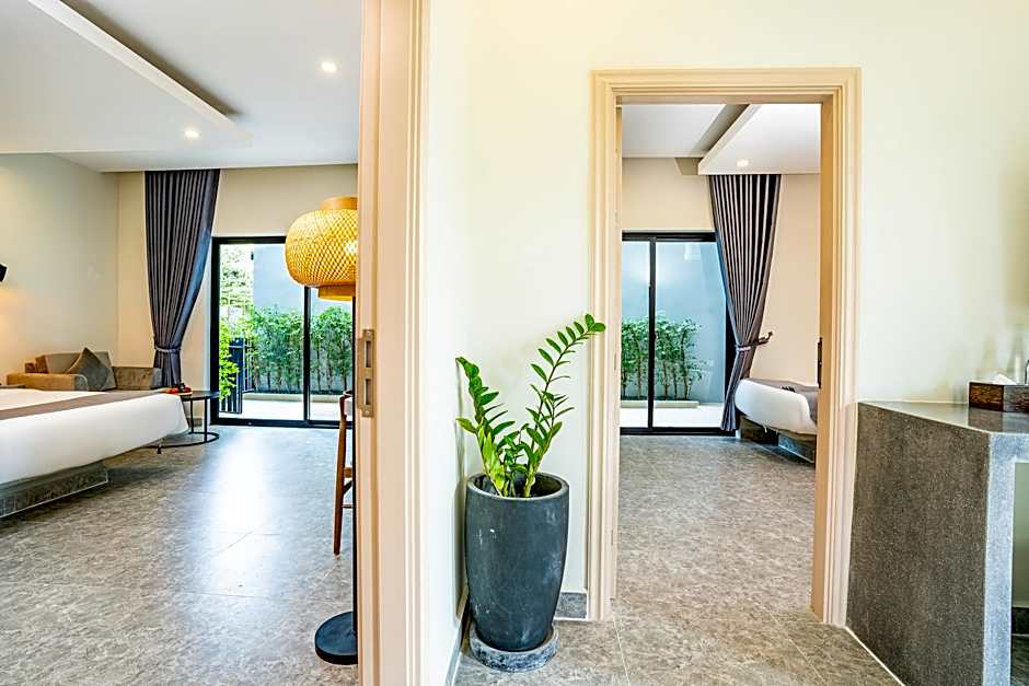 Rainforest Hotel by NSUN