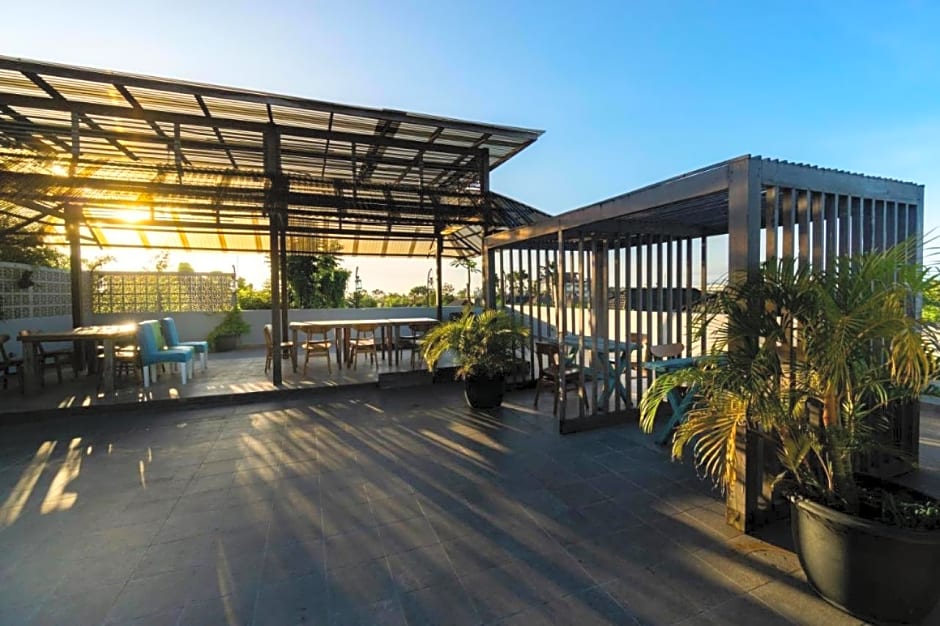Hola Seminyak