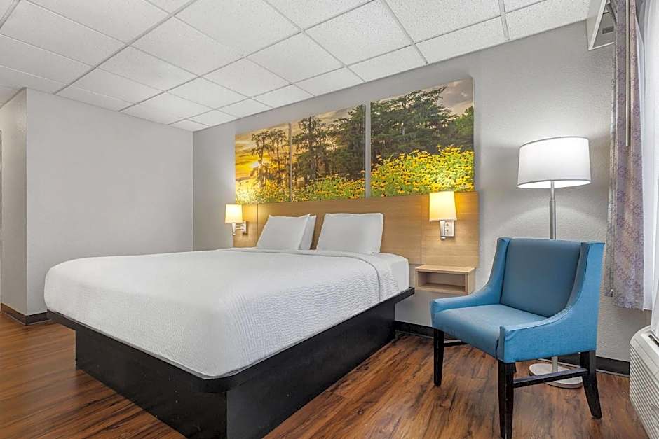 Days Inn by Wyndham Madisonville