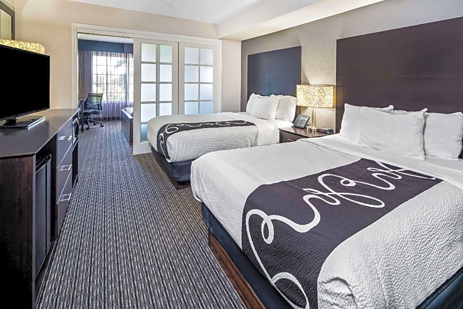 La Quinta Inn & Suites by Wyndham Anaheim Disneyland