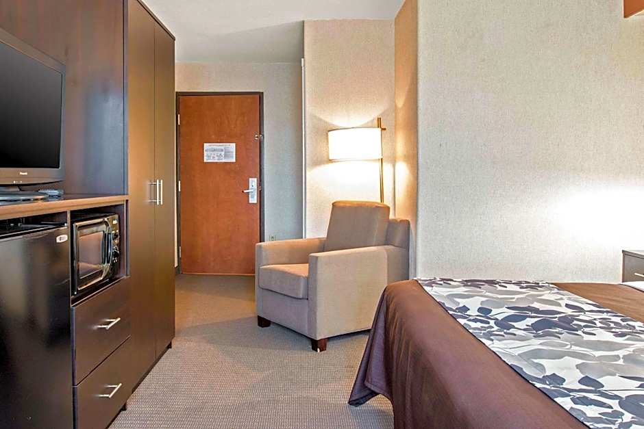 Sleep Inn & Suites Oregon - Toledo