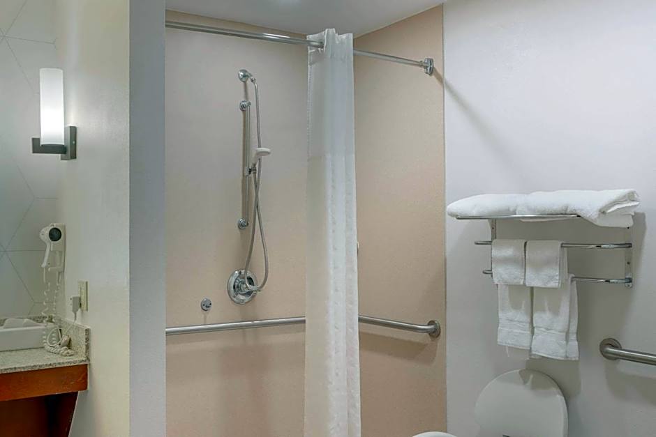 Comfort Suites Bloomsburg