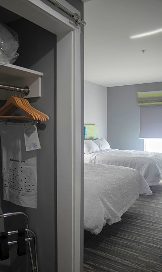 Hampton Inn & Suites Portland West