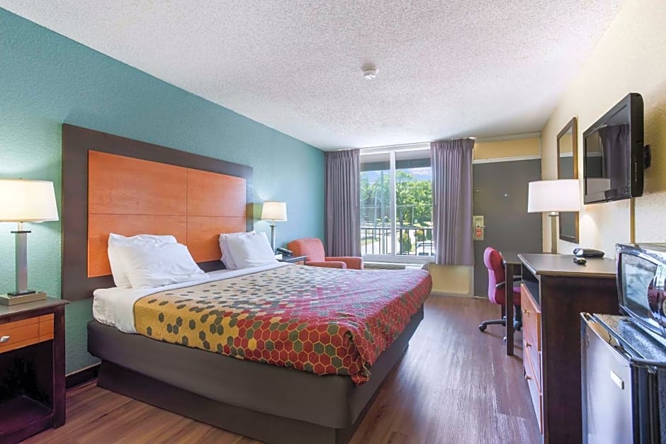 Econo Lodge Gallatin - Metro Nashville